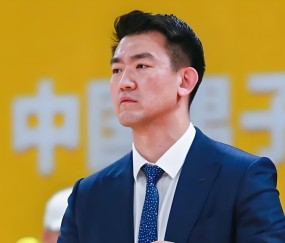 星空娱乐-赢上海8分！CBA记者大赞广厦队1人：配得上王博亲自给他递水
