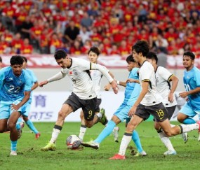 星空娱乐-U22国足为何半场狂轰9球？王钰栋单点爆破，对手血槽已空